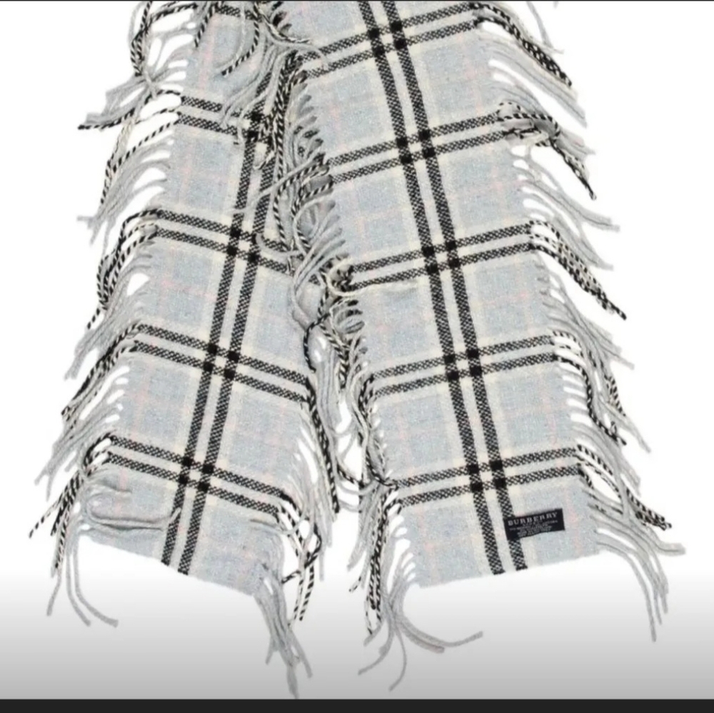 Burberry Checkered Scarf in Lite Blue and Lite Pink